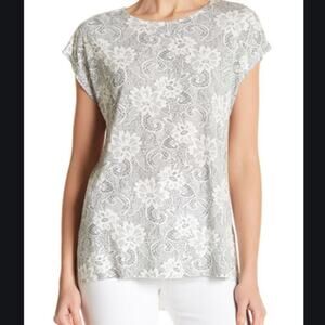 Dantelle Ladies grey and white stretchy top New with tags XS